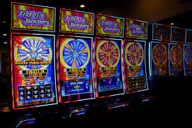 Filipino player watching a live dealer stream on pk10 Live Casino via mobile browser